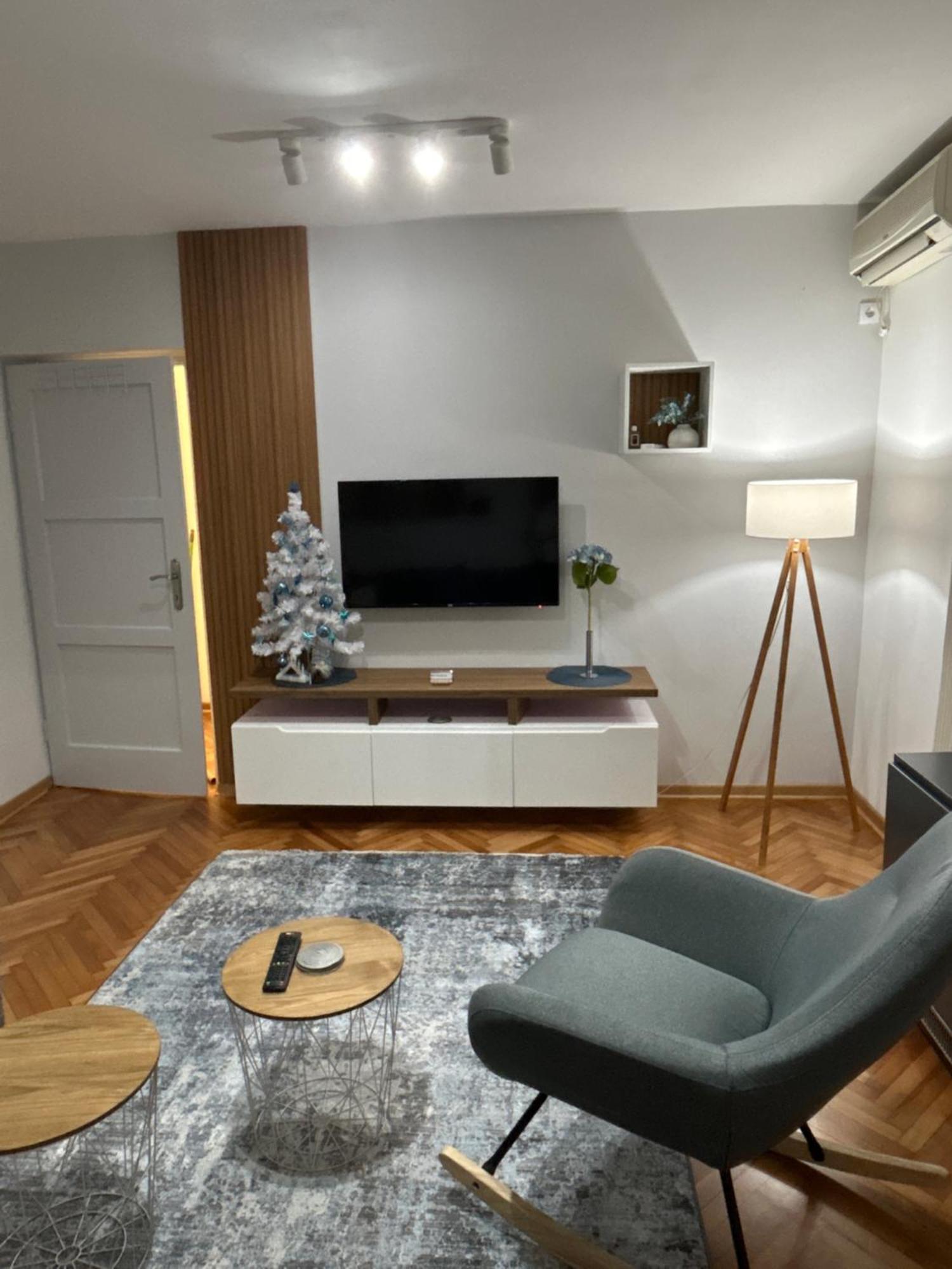 Ferienwohnung Dorotea Lux Belgrad Exterior foto